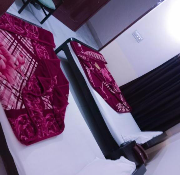 هتل Khursheed Palace