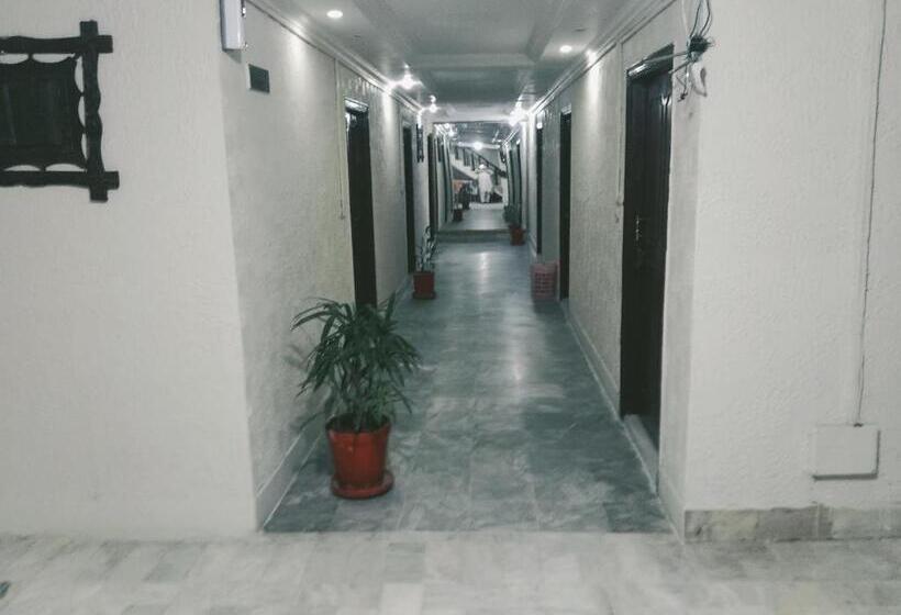 هتل Khursheed Palace
