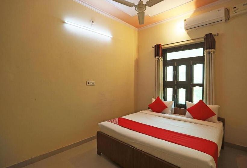 호텔 Oyo 62761 Daksh