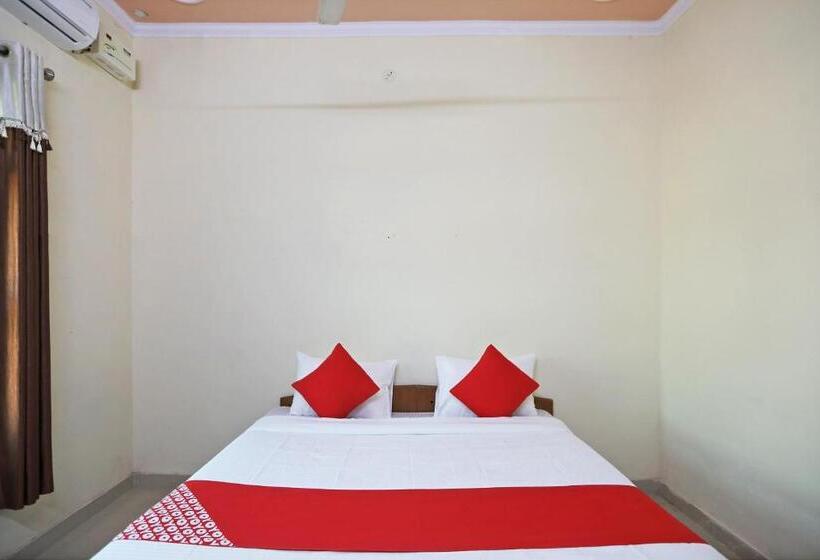 호텔 Oyo 62761 Daksh