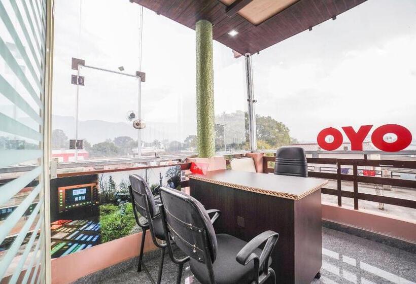 호텔 Oyo 69125 Shri Krishna Guest House