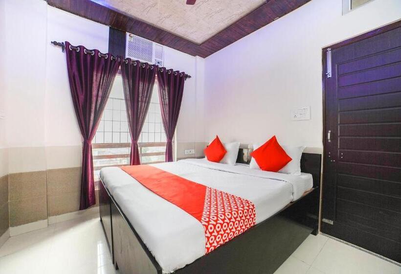 호텔 Oyo 69125 Shri Krishna Guest House