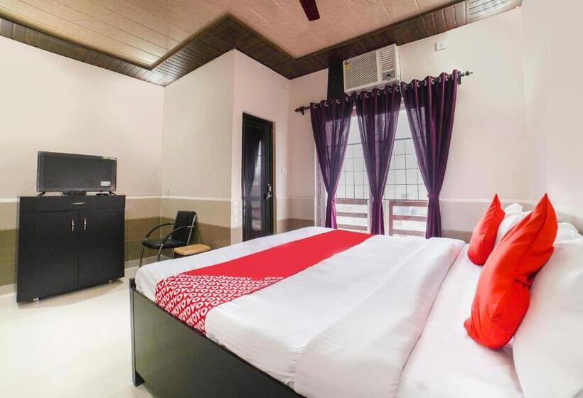 호텔 Oyo 69125 Shri Krishna Guest House