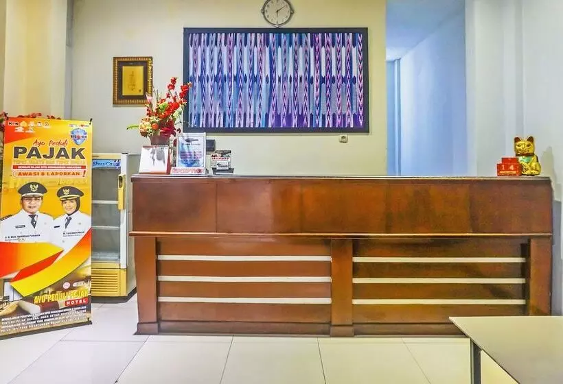 Hotelli Oyo 90856 Wisma Favorite Makassar