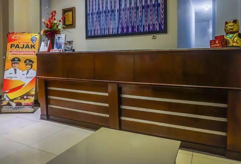 Hotelli Oyo 90856 Wisma Favorite Makassar