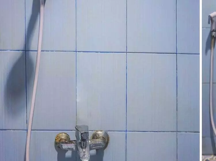 Hotelli Oyo 90856 Wisma Favorite Makassar