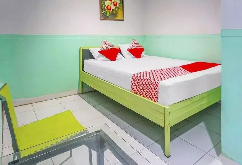 Hotelli Oyo 90856 Wisma Favorite Makassar