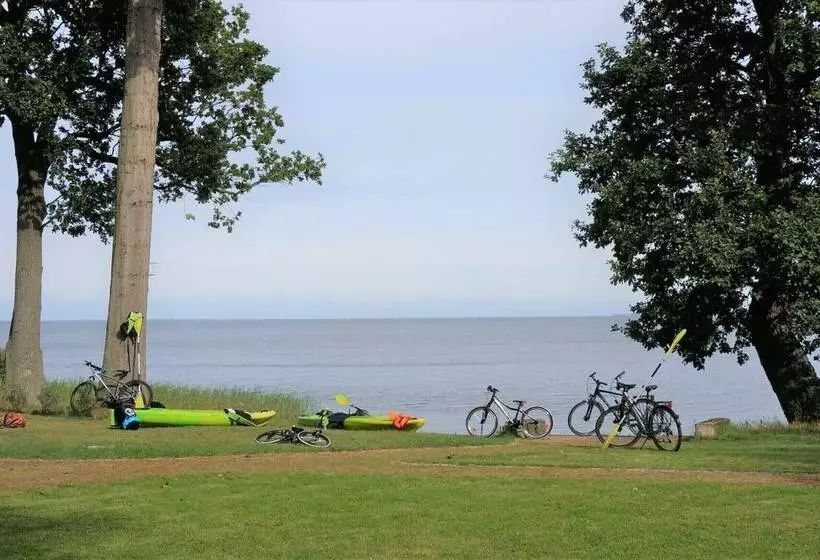 Majatalo Manowce Palace