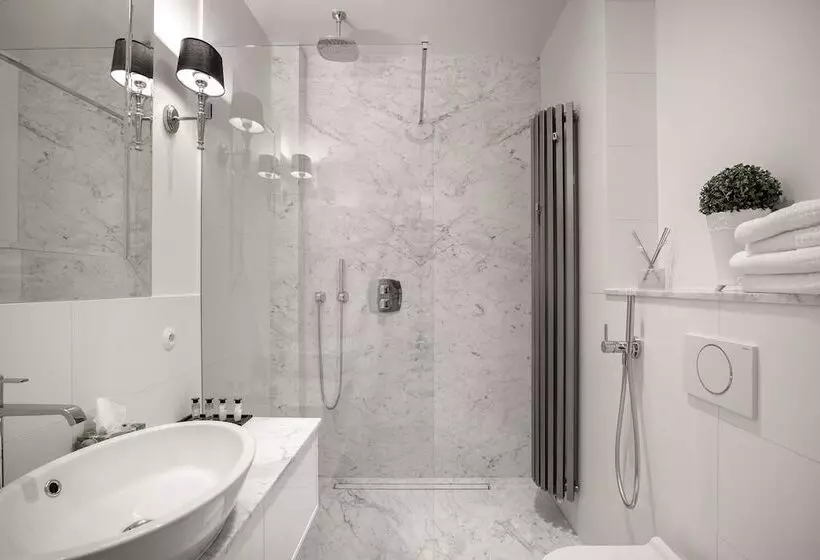 Majatalo Manowce Palace