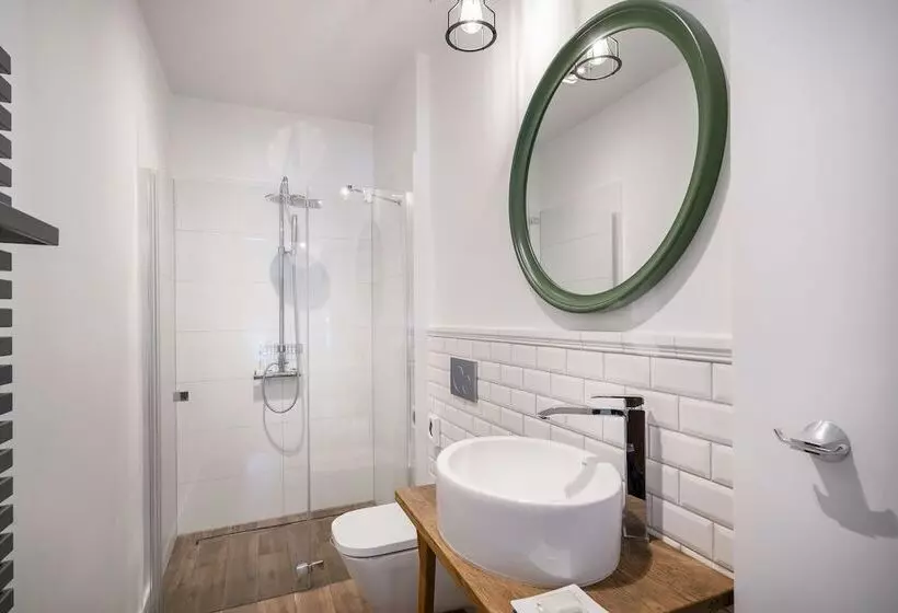 Majatalo Manowce Palace