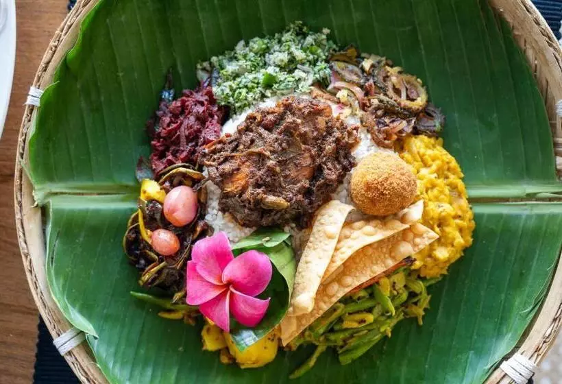 استراحتگاه Sitara Weligama