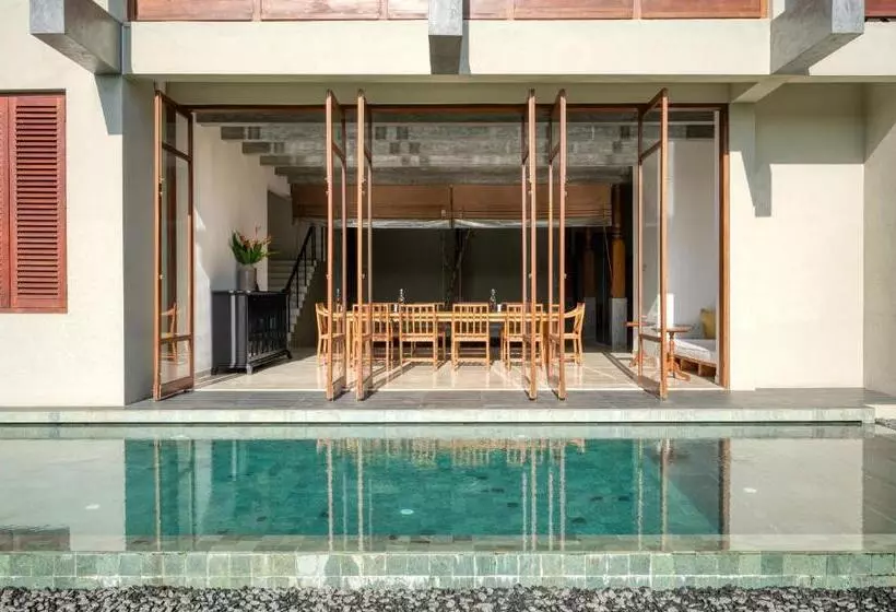 استراحتگاه Sitara Weligama