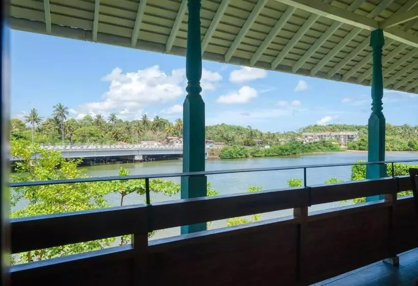 استراحتگاه Sitara Weligama