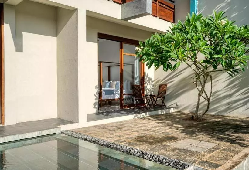 استراحتگاه Sitara Weligama