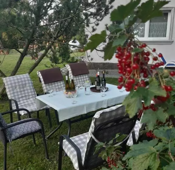 Aamiaismajoitus (B&B) Dworek Natury