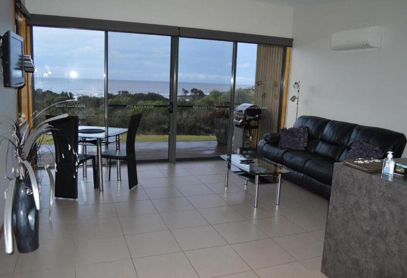 Bed and Breakfast Rocky Cape Retreat