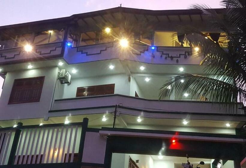 Hotel Bayona Malwaththa