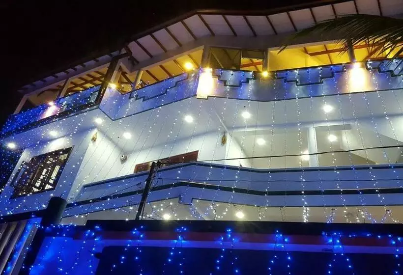 ホテル Bayona Malwaththa