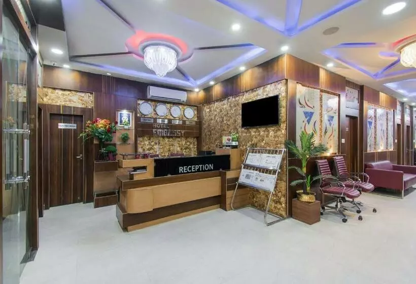 Hotelli Embassy Grand