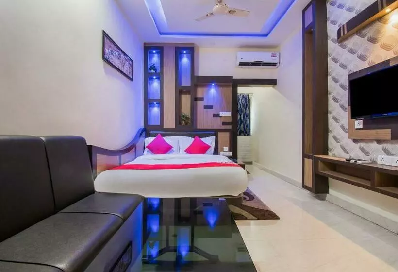 Hotelli Embassy Grand