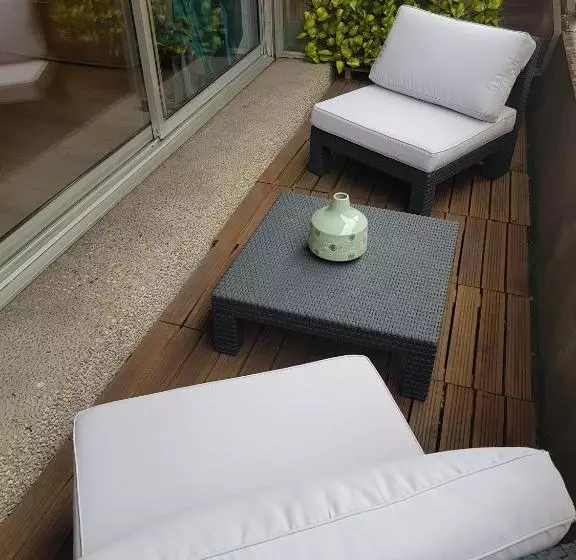 ホテル Léman Holidays Appartement Hyper Centre