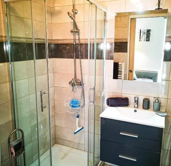 ホテル Léman Holidays Appartement Hyper Centre