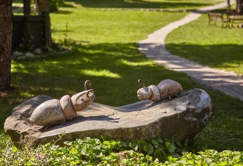 호텔 Star Dadaj Resort & Spa