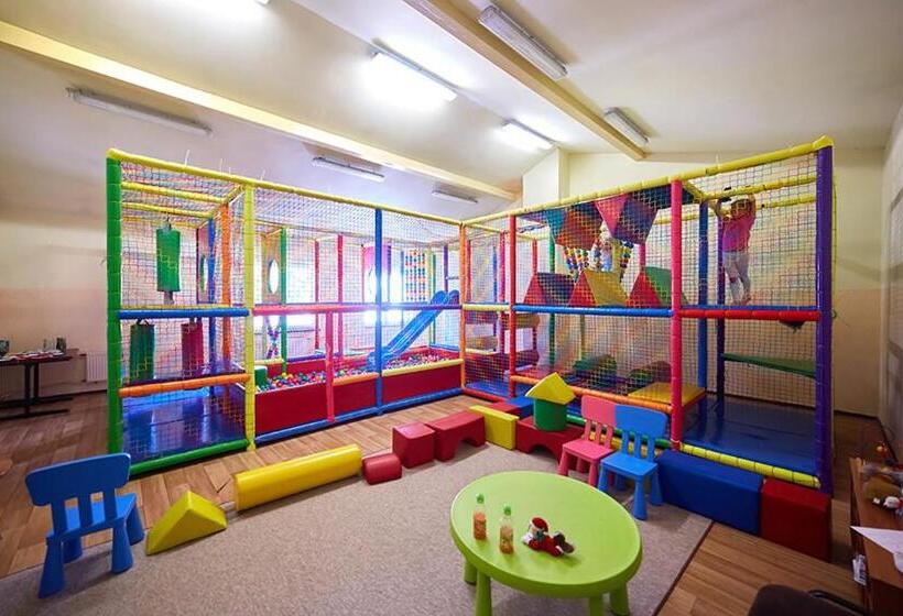 호텔 Star Dadaj Resort & Spa