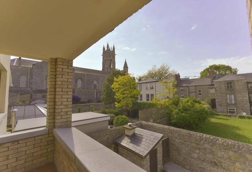 ペンション Haddington Place