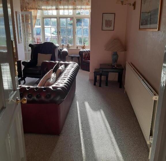 ペンション Hayes Barton