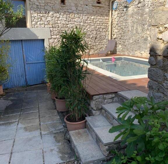 بنسيون La Bugadière