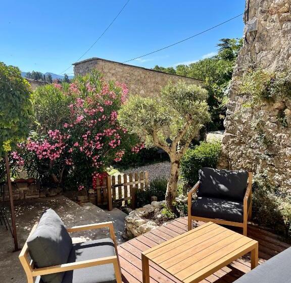 بنسيون La Bugadière