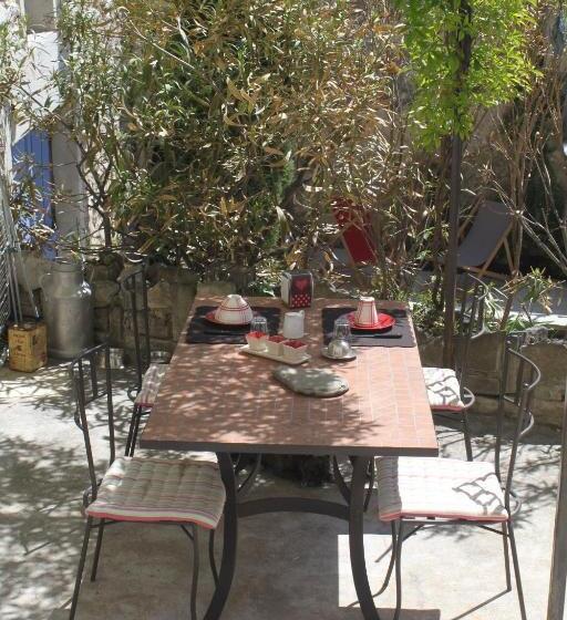 بنسيون La Bugadière