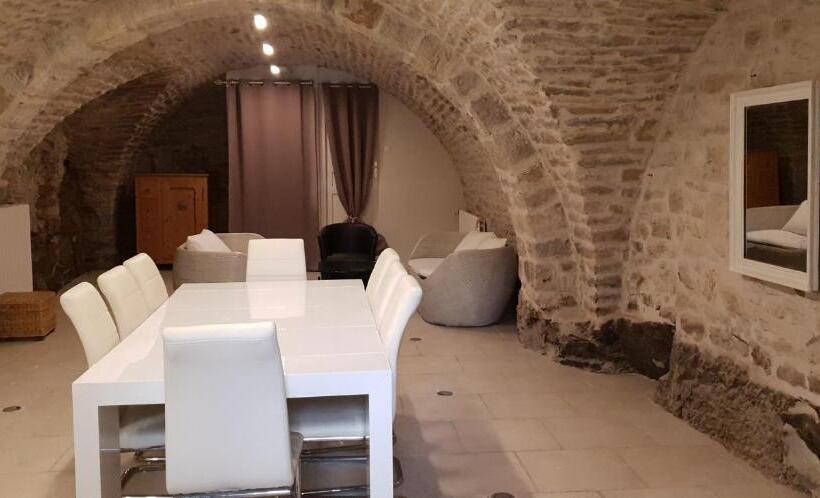 פנסיון Maison D Eusébia