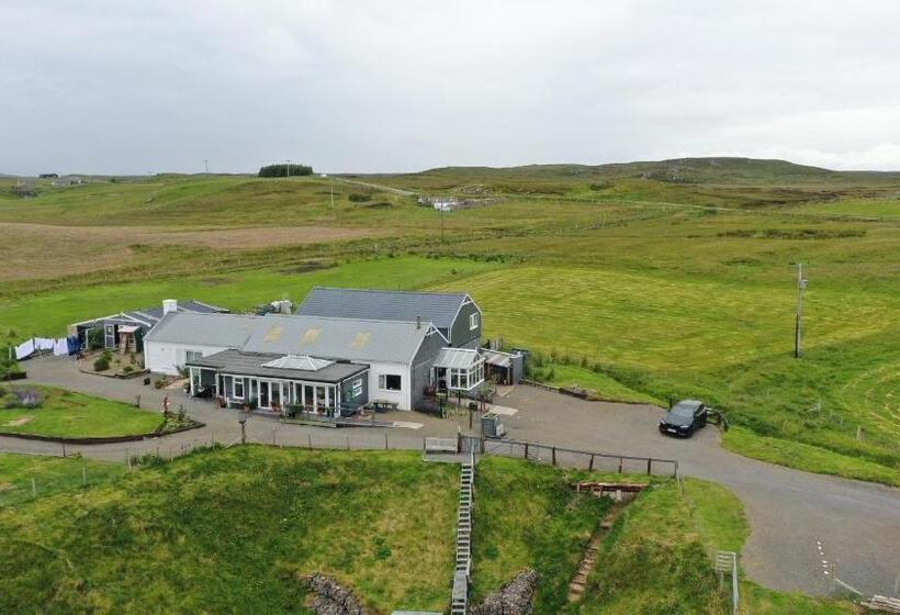 פנסיון Salmon Landings