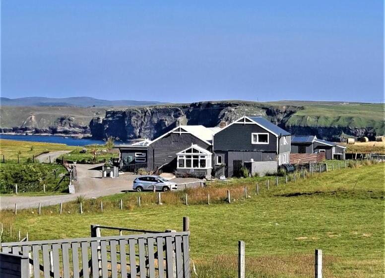 פנסיון Salmon Landings