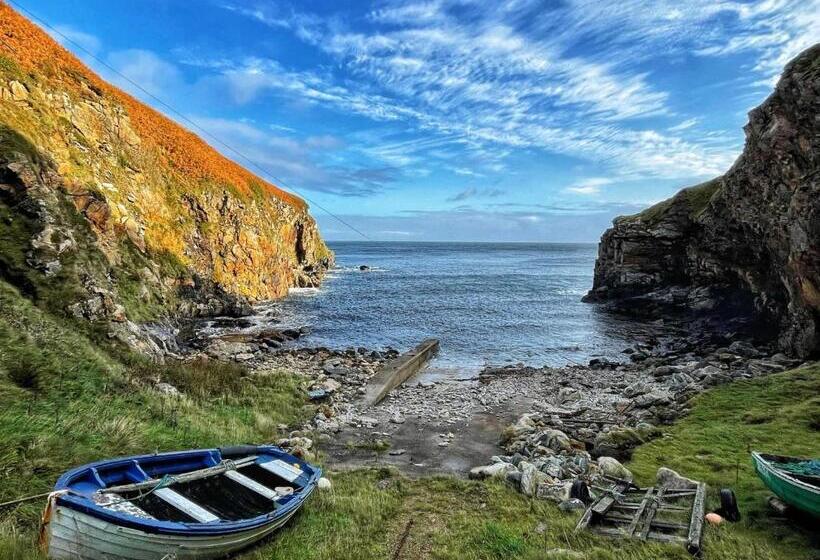 פנסיון Salmon Landings