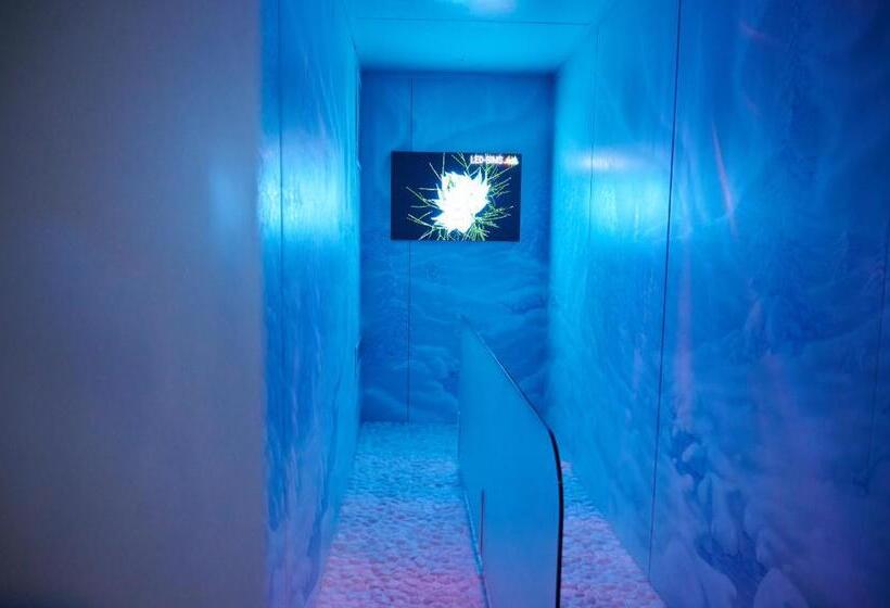 هتل Crona Spa Karpaty