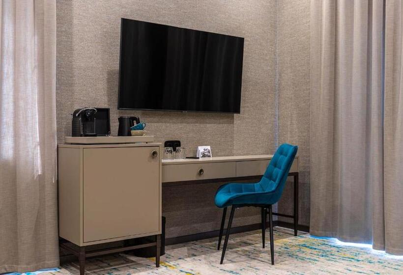 هتل Crona Spa Karpaty