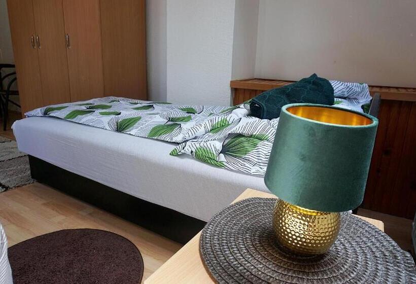 ベッドアンドブレックファースト Berg Szállás