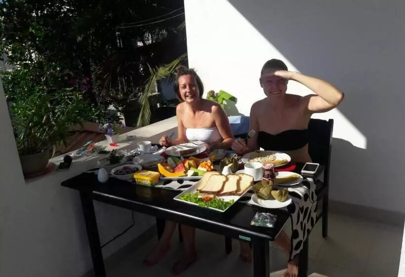 Aamiaismajoitus (B&B) Dedunu Home Bentota