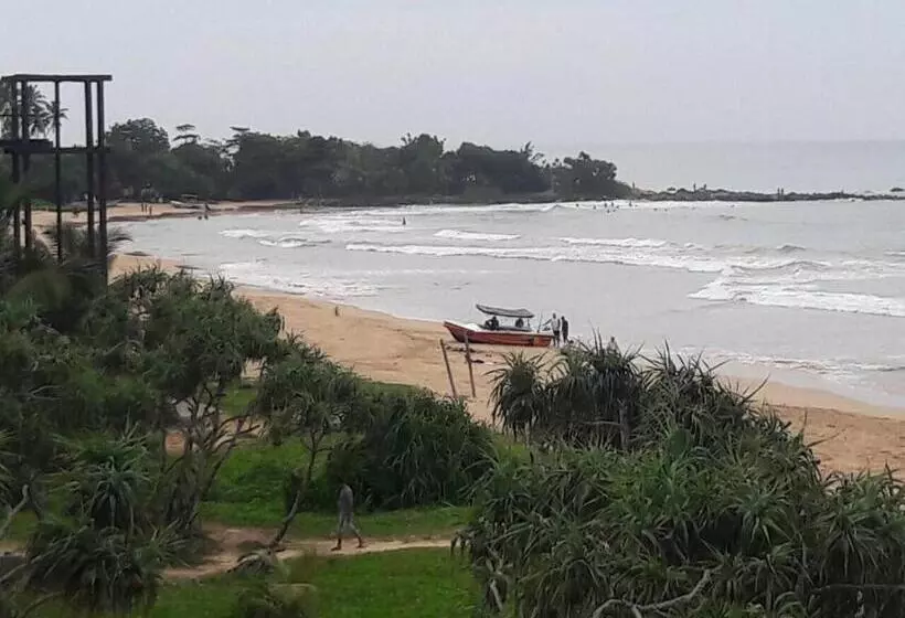 Aamiaismajoitus (B&B) Dedunu Home Bentota