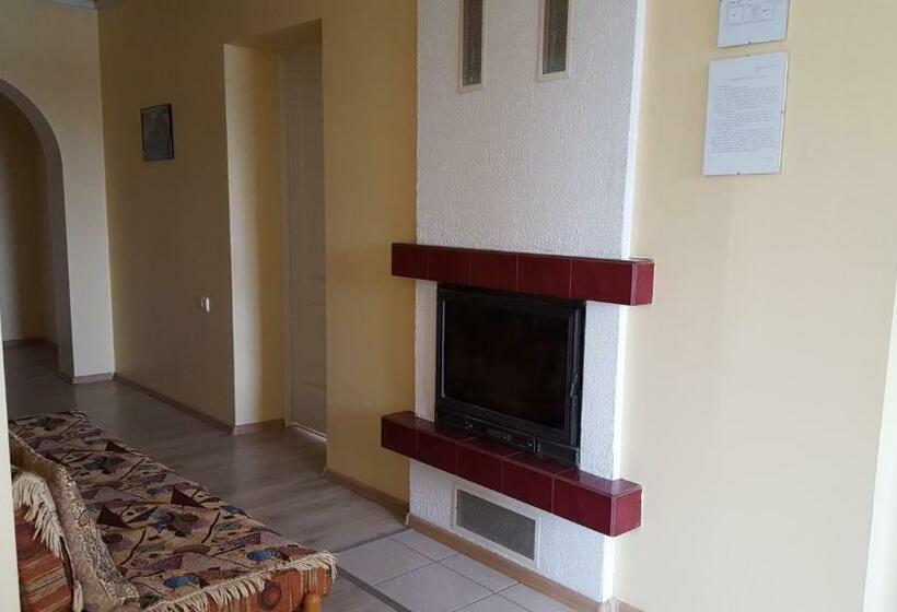 تختخواب و صبحانه Vijuandra