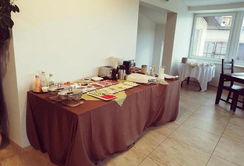 تختخواب و صبحانه Vijuandra