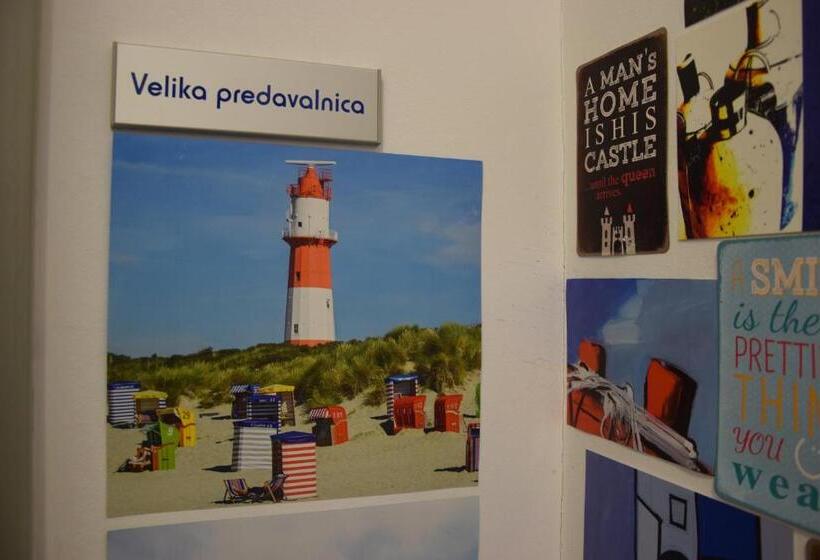 Dijaški Dom Portorož, Hostel