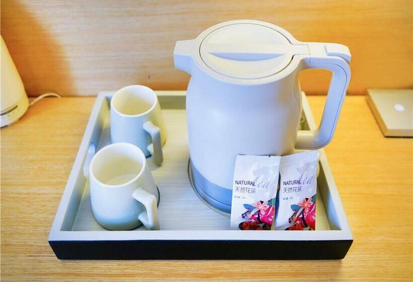 Lavande Hotel Urumqi Beijing South Road Railway Bureau Subway Station