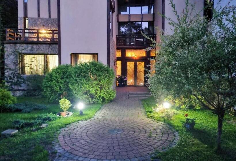 پانسیون Montana