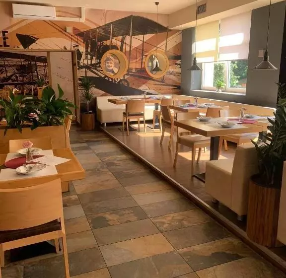 ペンション Restaurace A Penzion Vrtule