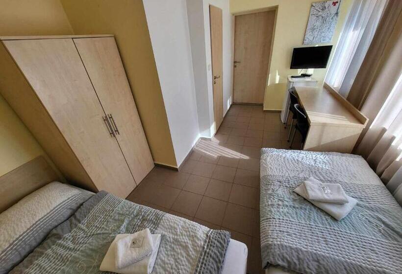 Pension Restaurace A Penzion Vrtule