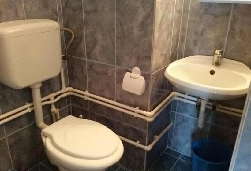 بنسيون Vila Happy